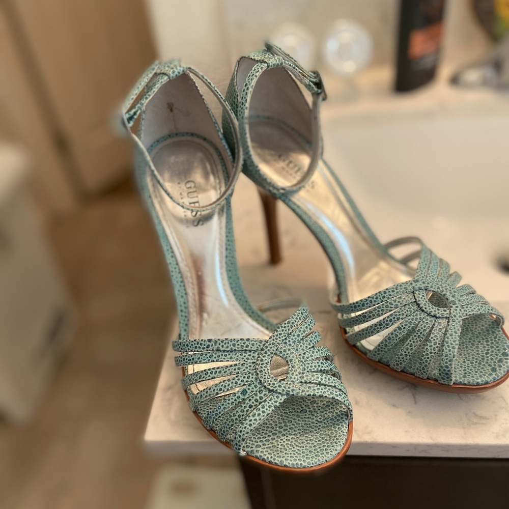 GUESS MARCIANO GLAM HEELED SANDALS SZ 7.5